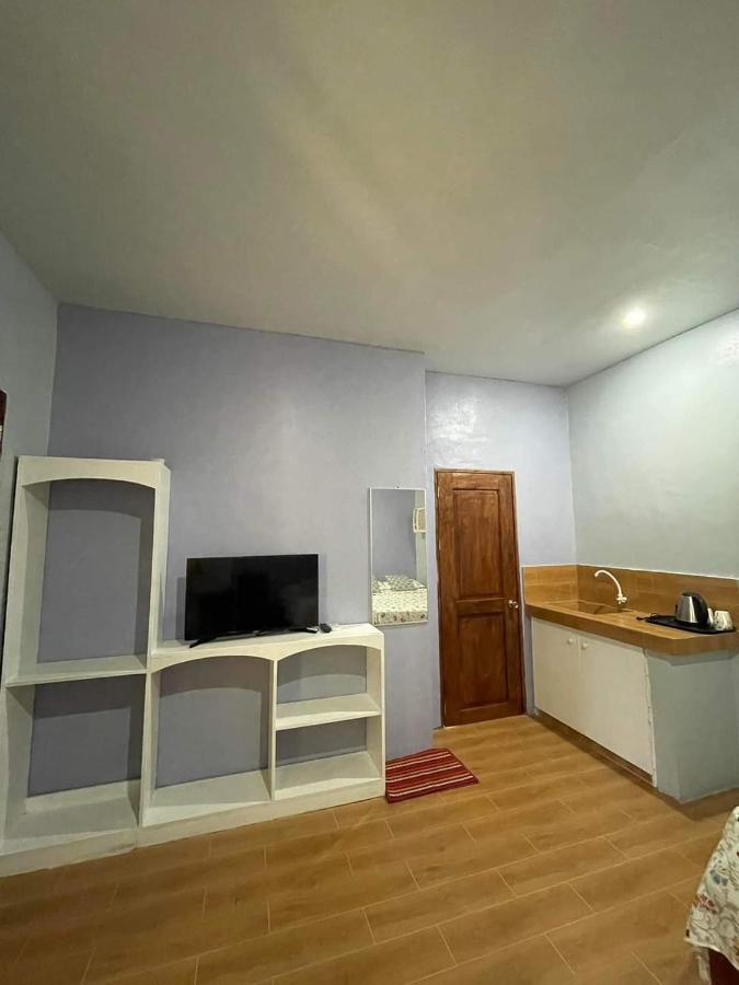C - Side Inn Mambajao Exteriör bild